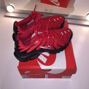 Nike Air Max plus TN University Red with box
Great condition